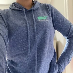 Blue vineyard vines long sleeve tee. Size S.